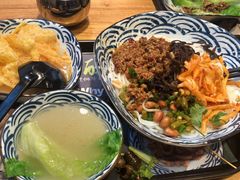 -笋爷高汤嗦螺粉·螺蛳粉(上社店)