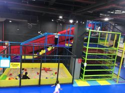 -蹦贝运动中心·蹦床·攀岩·闯关(龙岗店)