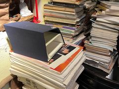 -邊城書店