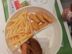 -麦当劳(上海虹桥站30B检票口楼上)