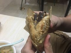 -洪峰浩老北京烧饼夹肉(角门路店)