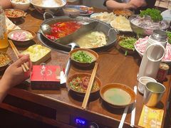 -萍姐火锅·公路夜市(武汉首店)