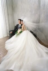 点击看大图 -挪娅婚纱摄影皇家会所