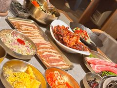 -草家酱蟹炭火烤肉店(珲春南路一店)