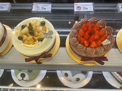 -花花卷卷·鲜食蛋糕(静安久光百货店)