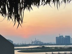 -皇马海口湾海景酒店(万绿园秀英港店)