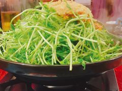 干锅豌豆苗-元银甲·湖北地标美食(汉阳店)