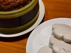 荷香粉蒸肉-莲餐厅·湖北菜·潜江小龙虾店(愚园路店)