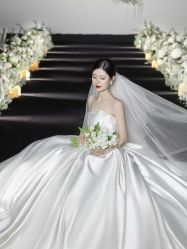 点击看大图 -伯瓷皇后婚纱艺术空间