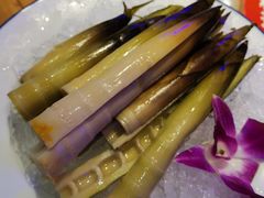 -山河屯铁锅炖(哈西站店)