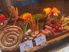 -雍容荟帝王蟹活龙虾展台自助(IFS黑金店)