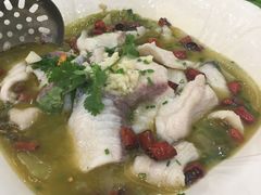 酸菜鱼-东江渔村(皇悦店)