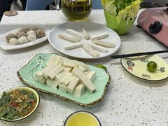 -墨脱石锅椰子鸡•海鲜糟粕醋(榆亚路店)