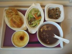 点击看大图 某天的早餐-新疆美月月子会所