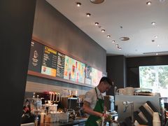 -星巴克(杭州湖滨银泰E区店)