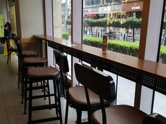 靠窗位-星巴克(古象大酒店店)