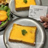 今天找到一家敲奈斯的烤肉自助，他家牛肉是首创熟成牛肉