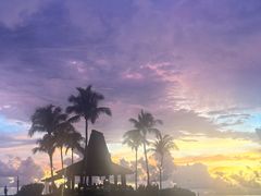 -Sunset Bar(丹绒亚路香格里拉店)