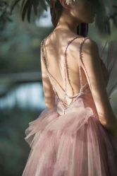 -LOVINA洛维娜婚纱礼服