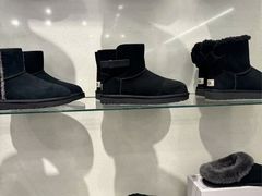 -UGG(燕莎奥特莱斯购物中心店)