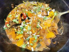 -山河屯铁锅炖(哈西站店)