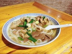 -锦泓老字号猪脏粉(东联大厦店)