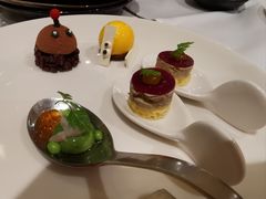 -怡咖啡海鲜自助餐厅(浦东香格里拉店)