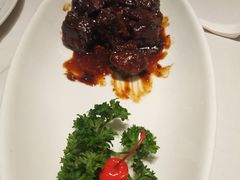 越式牛仔粒-新吉士·上海菜(浦东LCM置汇旭辉店)