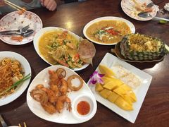 -Dang restaurant (patong phuket)