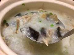皮蛋瘦肉粥-高第街56号港式餐厅·精选(世茂广场宽厚里大明湖店)