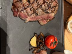 -恰餐厅及酒吧 CHAR Bar & Grill (北京丽都皇冠假日店)