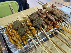 -烤满分·东北烧烤(首经贸店)