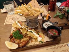 -Mark&Mars Restaurant
