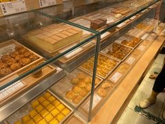 面包甜点陈列柜-泸溪河桃酥(欧尚店)