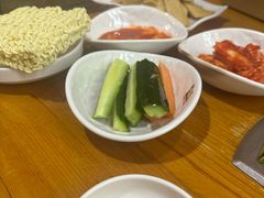 -喇喇排骨火锅·传统韩式脊骨汤(望京西园总店)