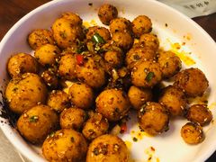 -川流不息·地道川菜·小龙虾(松东路店)