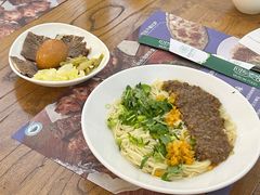 特色牛肉酱拌拉面-清真餐厅·回乡麦客