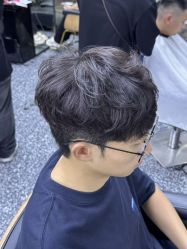 -藤野造型专业烫染接发