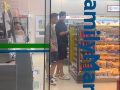 -全家便利店(愚园店)