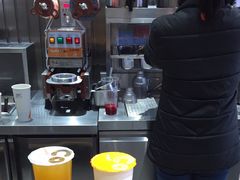 -CoCo都可(湖滨银泰店B区店)