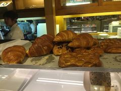 牛角包-丽都DELICATESSEN熟食店