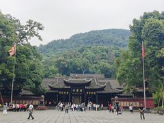 -峨眉山报国寺