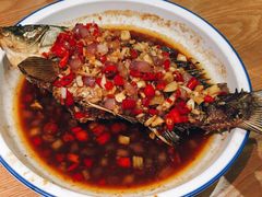 香煎鲫鱼-费大厨辣椒炒肉(万家丽一店)