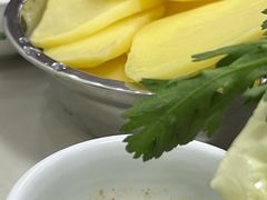 -黄利砖万峰林布依特色酸笋牛肉馆