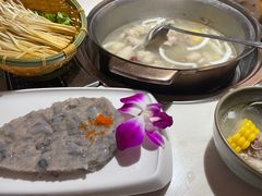 -喃喃椰·糟粕醋·椰子鸡火锅(七堡花园店)