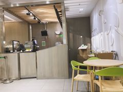 -德克士(虹桥火车站店)