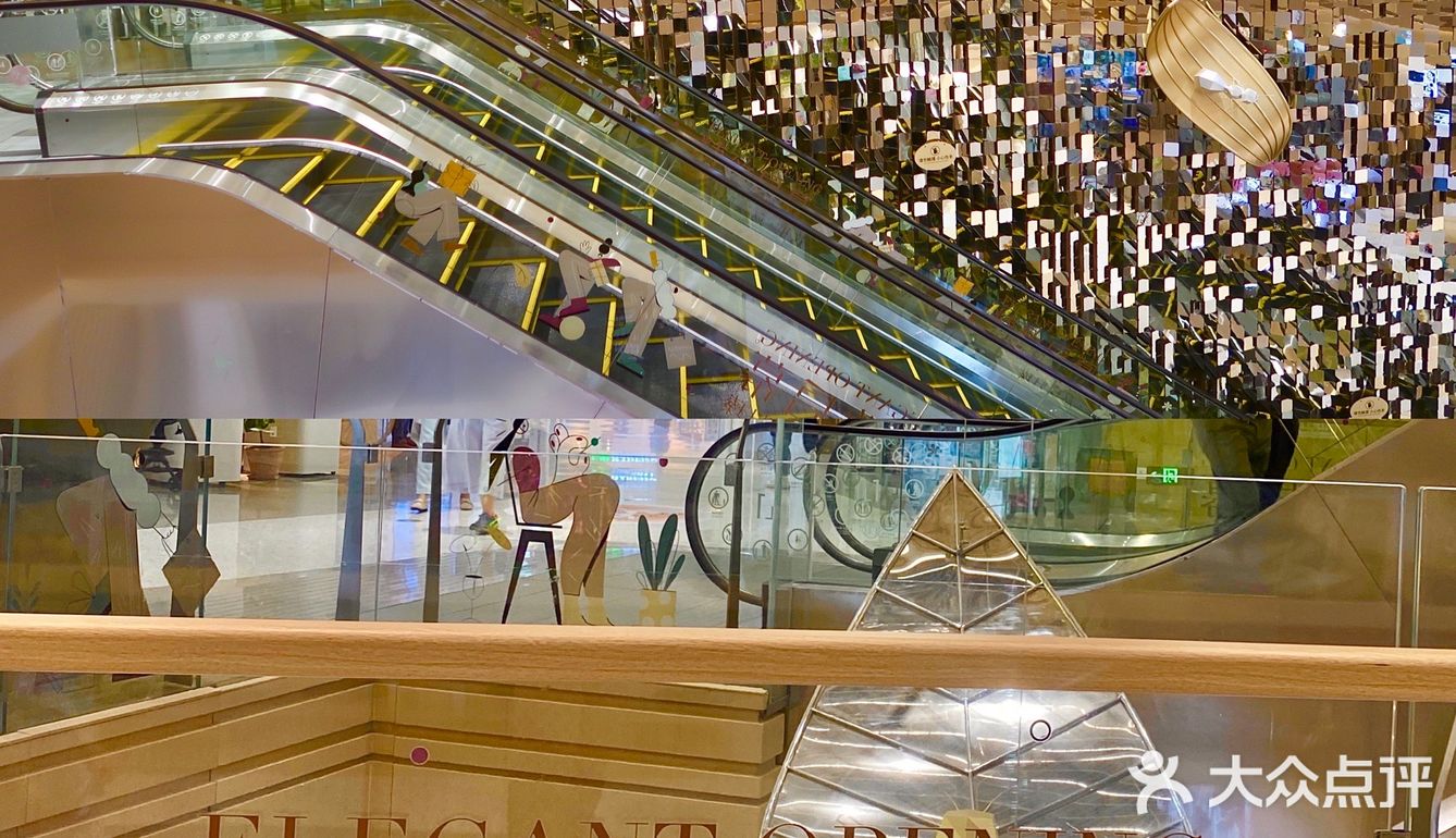 深圳新晋商场万科里·瑧