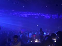 -SPACE(欢乐颂购物中心店)