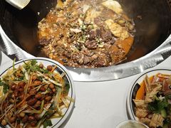 -袁小二大东北铁锅炖(吉祥村总部)