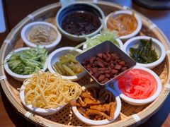 -包整·丝娃娃(一览甲秀楼风景店)